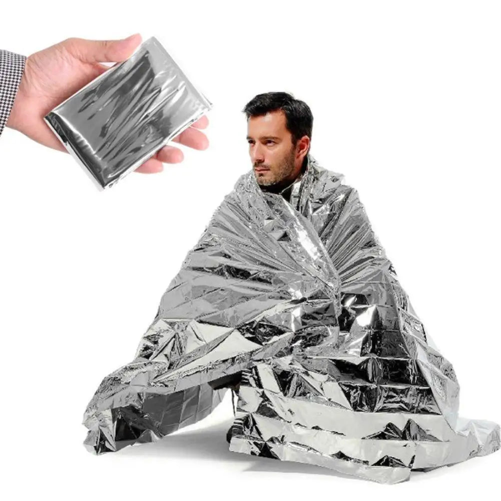 130x210cm Foil Mylar Thermal Blanket Retain Body Heat Emergency Thermal Blanket Silver Foil Blanket Perfect for Hiking Marathons