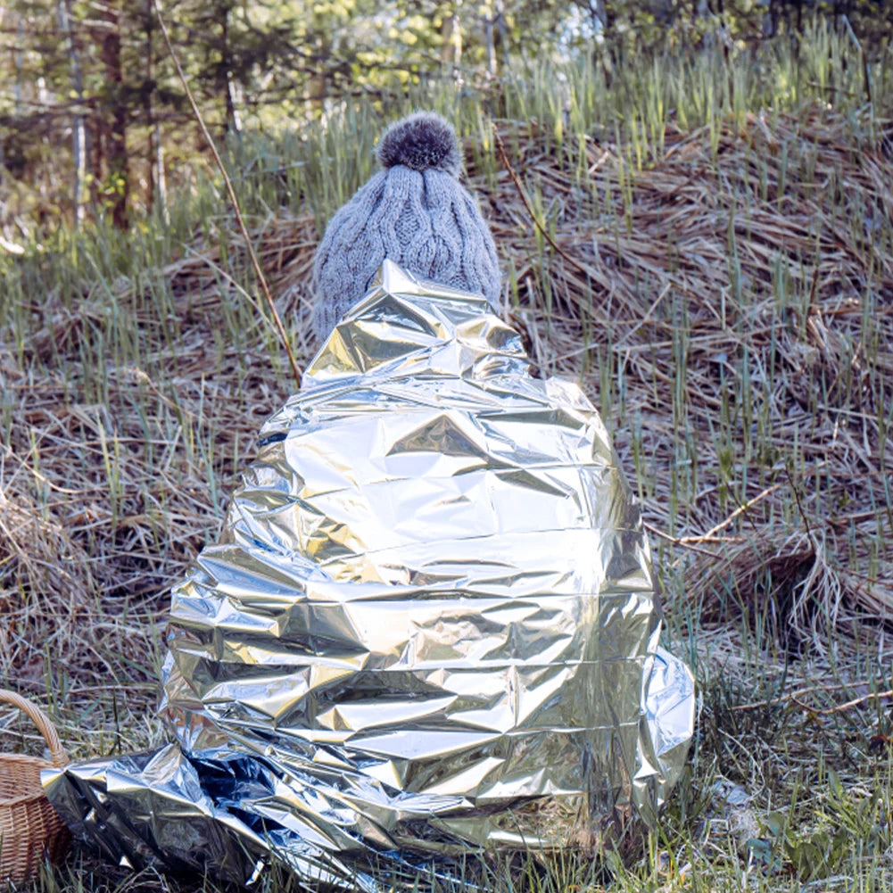 Emergency Blanket Reflective Survival Blanket Waterproof Emergency Rescue Heat Preservation Blanket for Outdoors Camping Hiking